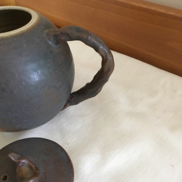 New Unique Pottery Tea Pot - Picture 3 of 3
